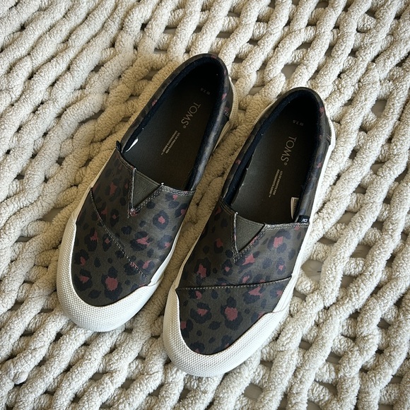 Toms Slip on shoes leopard print - Picture 1 of 7